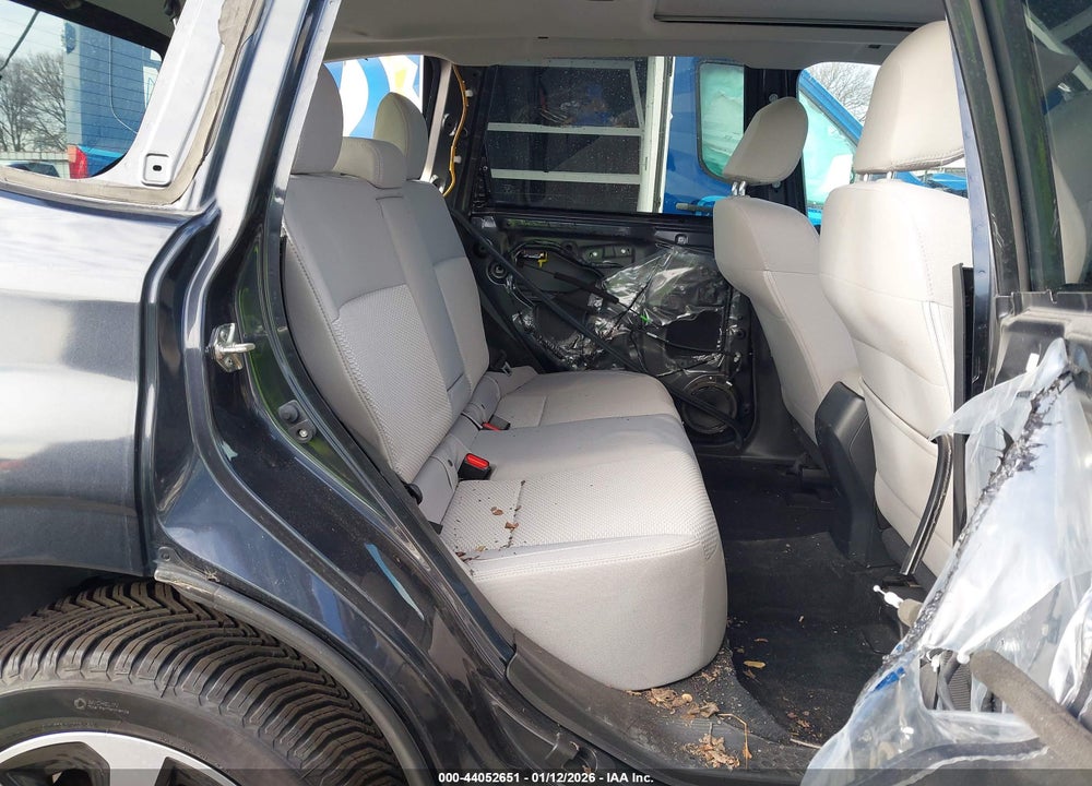 2018 SUBARU FORESTER 2.5I PREMIUM VIN: JF2SJAGC2JH616198