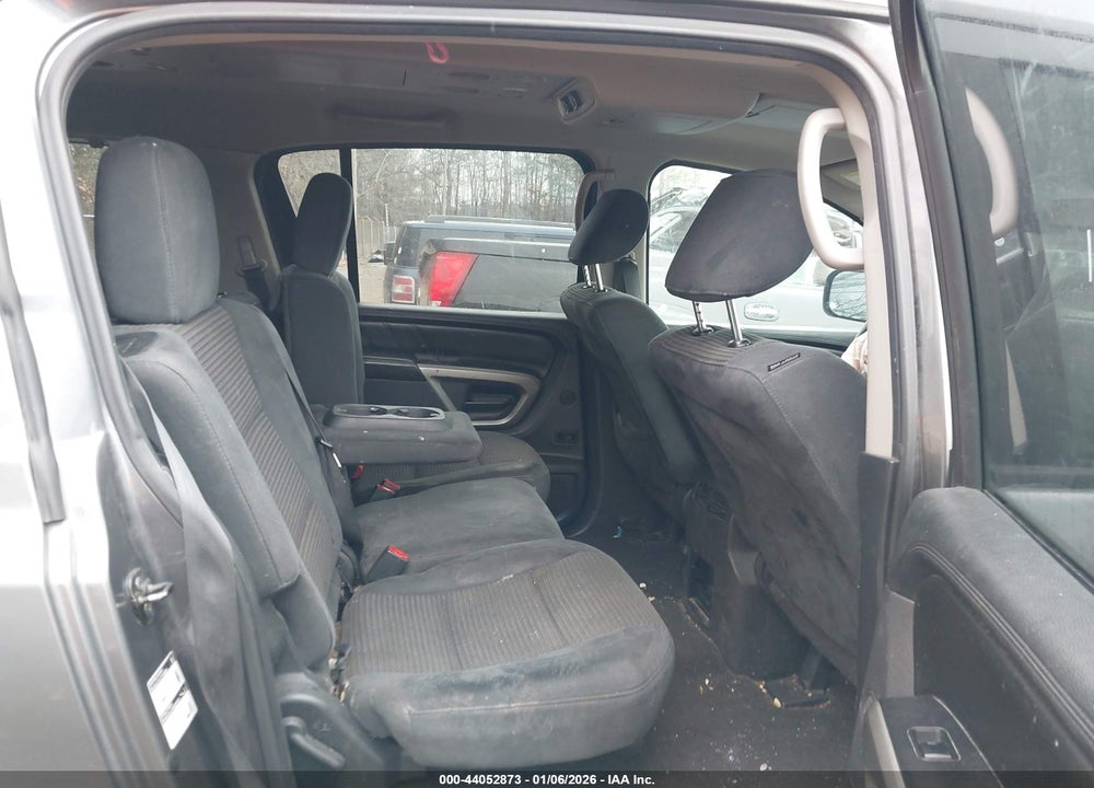 2015 NISSAN ARMADA PLATINUM/SL/SV VIN: 5N1AA0NC8FN612670