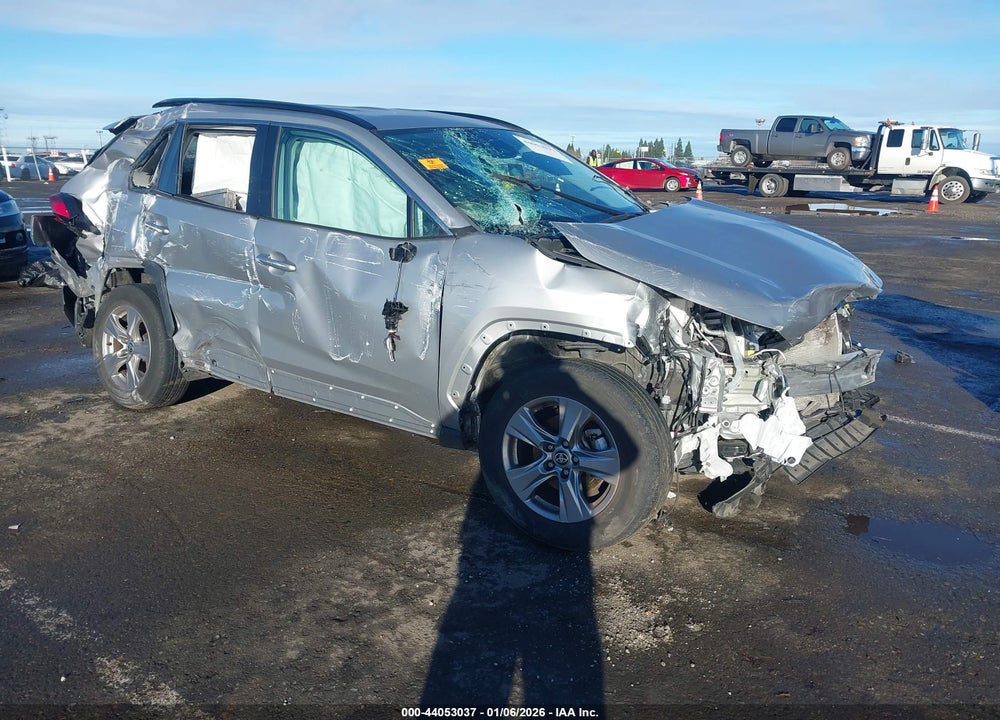 2022 TOYOTA RAV4 XLE VIN: 2T3P1RFV1NW314164