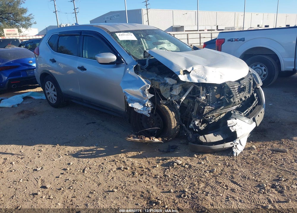 2018 NISSAN ROGUE S VIN: 5N1AT2MT5JC766572