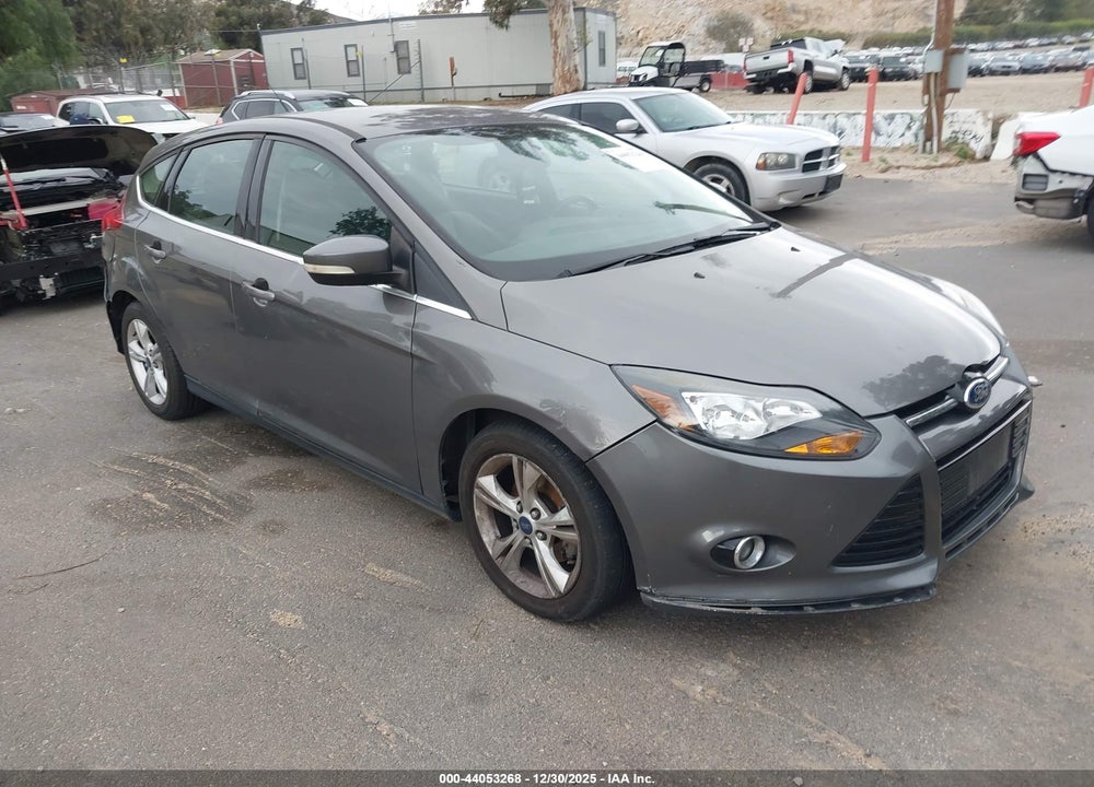 2014 FORD FOCUS TITANIUM VIN: 1FADP3N21EL155774
