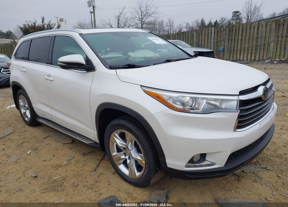 2015 TOYOTA HIGHLANDER LIMITED PLATINUM V6 VIN: 5TDDKRFH5FS082150