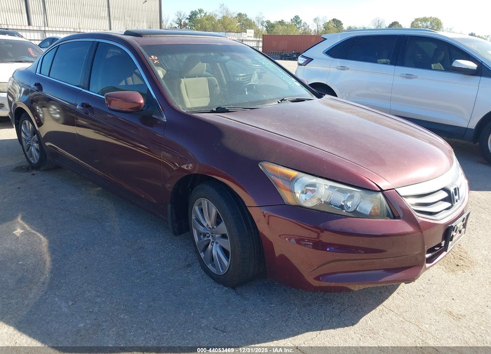 2011 HONDA ACCORD 2.4 EX VIN: 1HGCP2F77BA122829