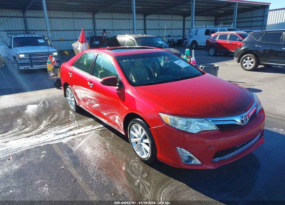 2014 TOYOTA CAMRY XLE VIN: 4T1BF1FK2EU735452