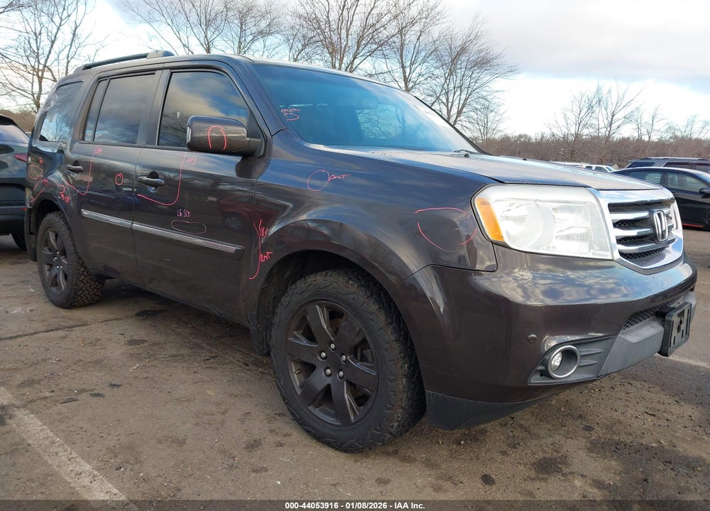 2013 HONDA PILOT TOURING VIN: 5FNYF4H95DB061847