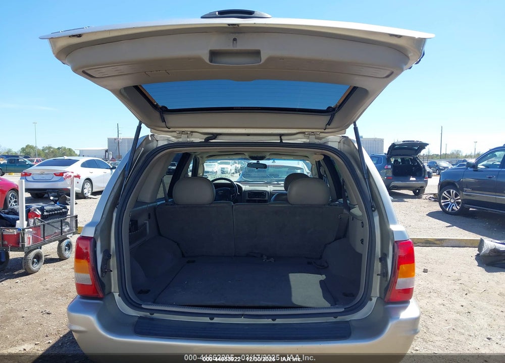 2004 JEEP GRAND CHEROKEE LAREDO VIN: 1J4GW48S84C236064