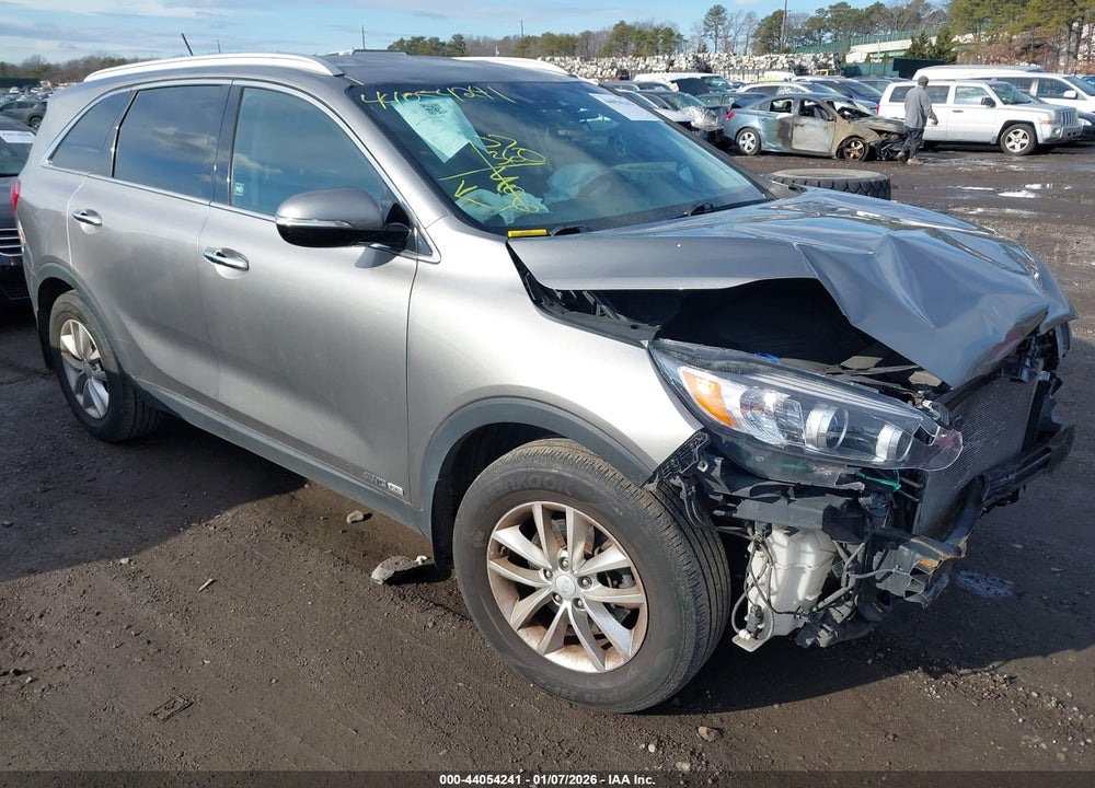 2017 KIA SORENTO 3.3L LX VIN: 5XYPGDA55HG325177