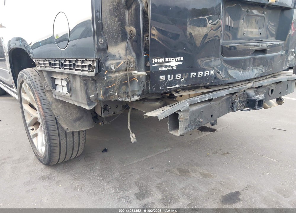 2017 CHEVROLET SUBURBAN PREMIER VIN: 1GNSKJKC4HR141202