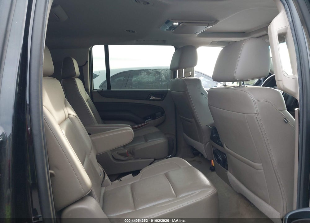 2017 CHEVROLET SUBURBAN PREMIER VIN: 1GNSKJKC4HR141202