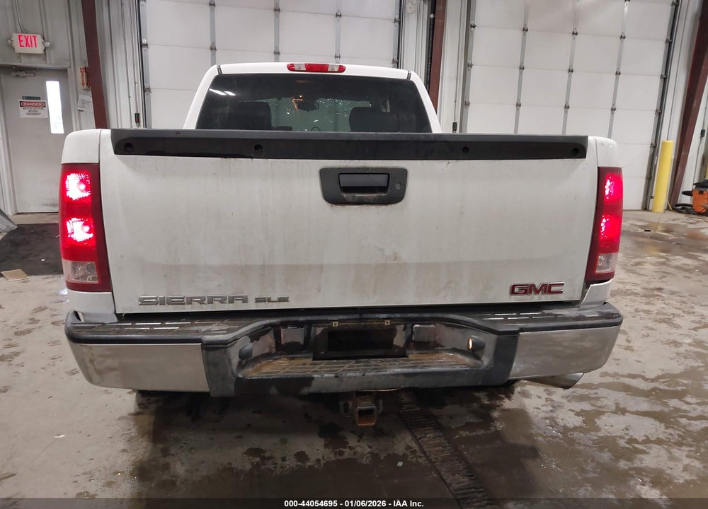 2010 GMC SIERRA 1500 SLE VIN: 1GTSKVE35AZ181869