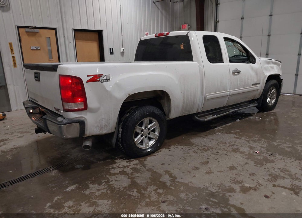2010 GMC SIERRA 1500 SLE VIN: 1GTSKVE35AZ181869