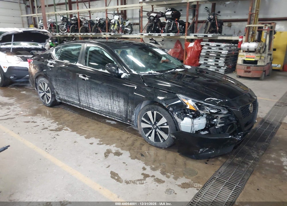 2021 NISSAN ALTIMA SV FWD VIN: 1N4BL4DV9MN415362