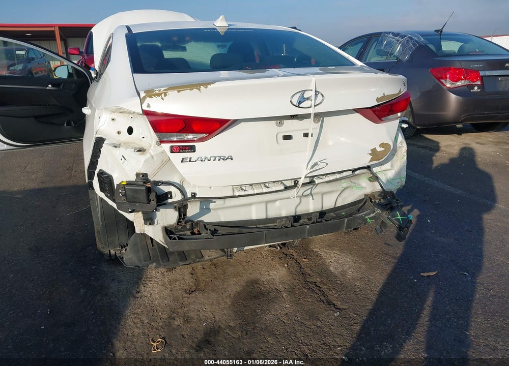 2018 HYUNDAI ELANTRA SEL VIN: 5NPD84LF2JH297908