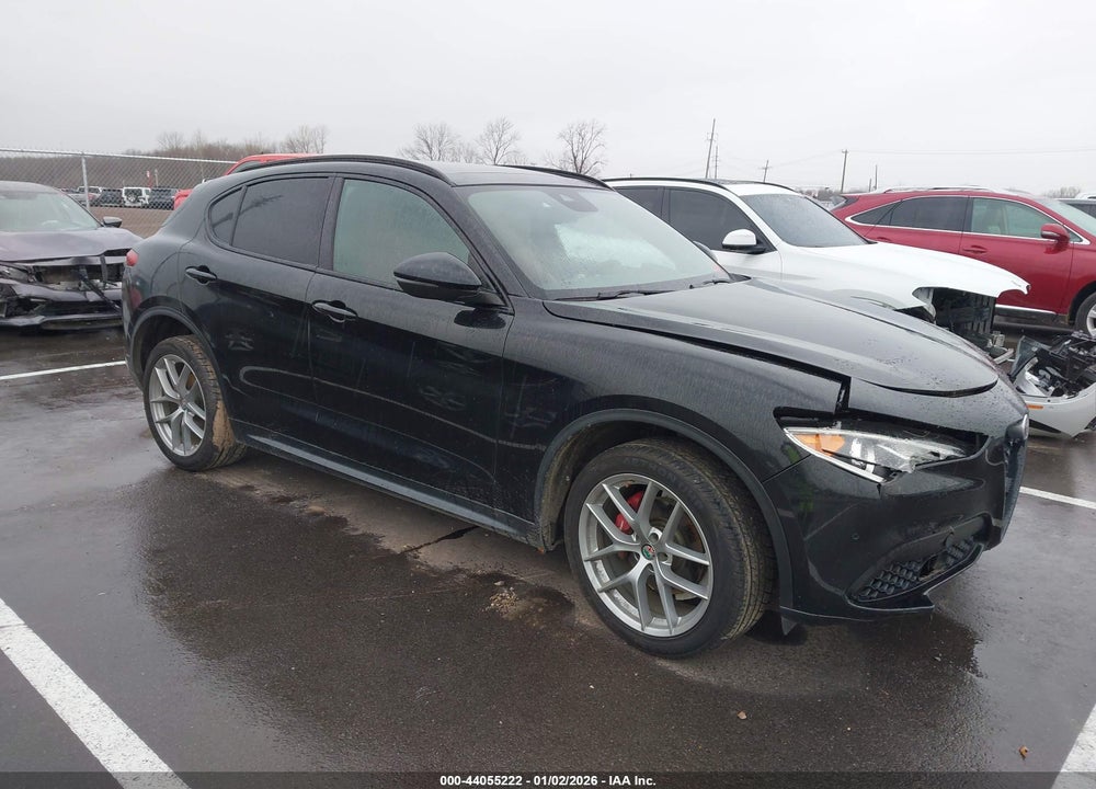 2018 ALFA ROMEO STELVIO TI SPORT AWD VIN: ZASFAKNN0J7B94083