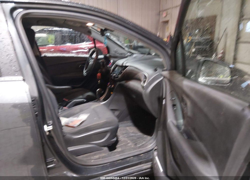 2017 CHEVROLET TRAX LT VIN: 3GNCJPSB5HL234996