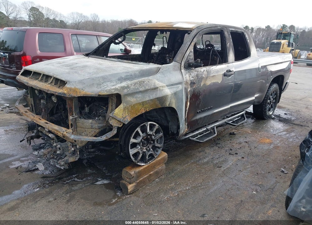 2016 TOYOTA TUNDRA TRD PRO 5.7L V8 VIN: 5TFUW5F10GX545209