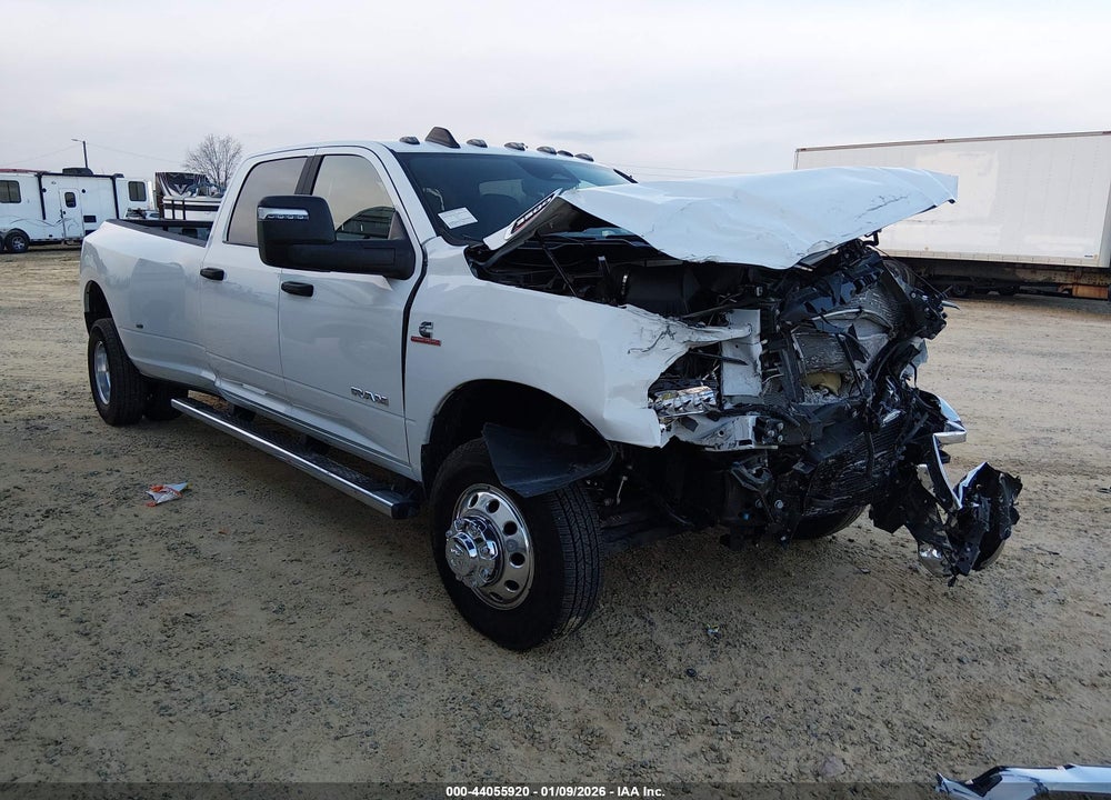 2025 RAM 3500 BIG HORN  4X4 8' BOX VIN: 3C63RRHL1SG502348