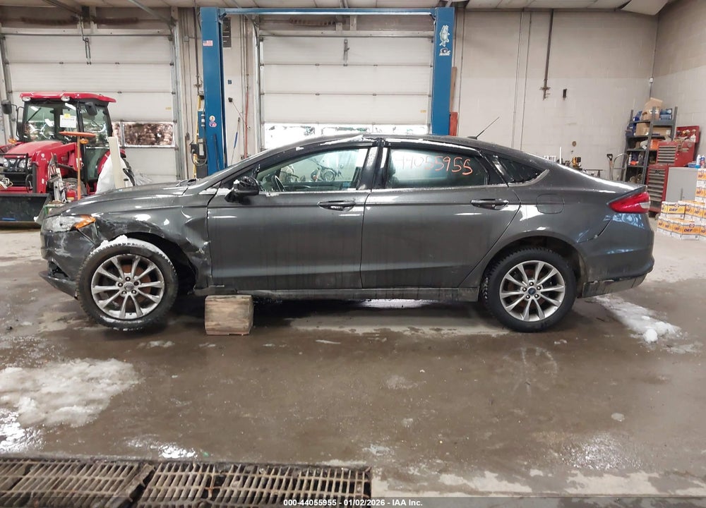 2017 FORD FUSION SE VIN: 3FA6P0H72HR117488