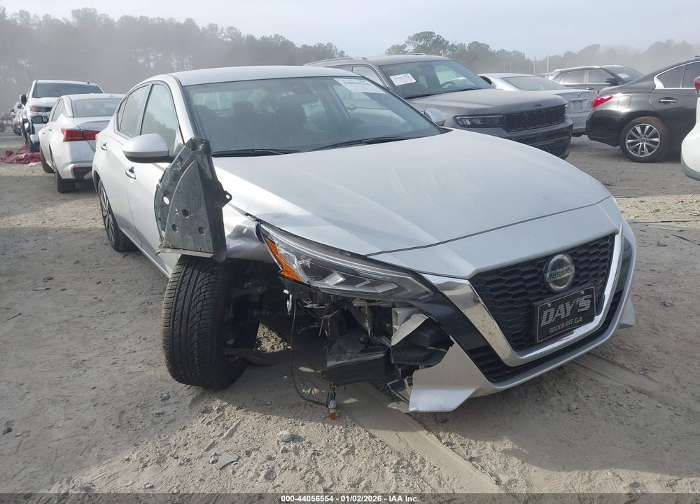 2022 NISSAN ALTIMA SV FWD VIN: 1N4BL4DV0NN370037
