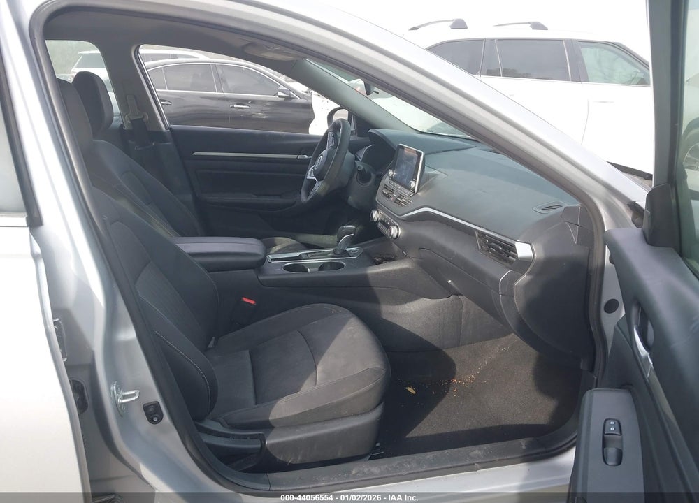 2022 NISSAN ALTIMA SV FWD VIN: 1N4BL4DV0NN370037