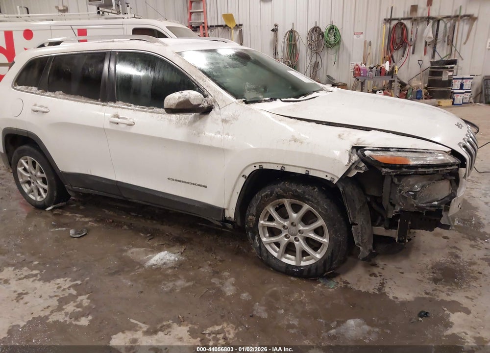 2018 JEEP CHEROKEE LATITUDE FWD VIN: 1C4PJLCB3JD510377