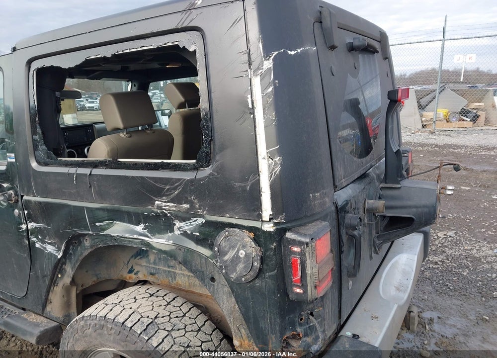 2010 JEEP WRANGLER SAHARA VIN: 1J4AA5D1XAL158700