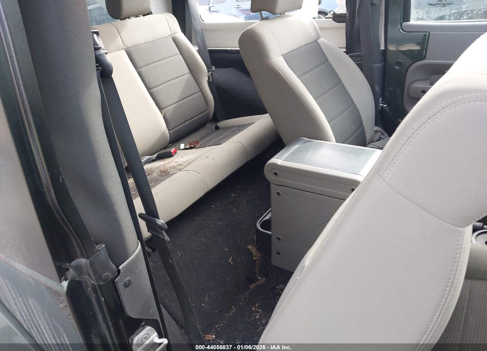 2010 JEEP WRANGLER SAHARA VIN: 1J4AA5D1XAL158700
