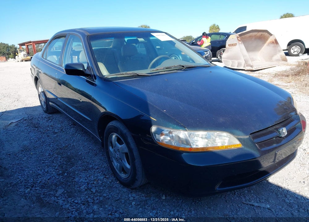1998 HONDA ACCORD EX VIN: 1HGCG6670WA045315