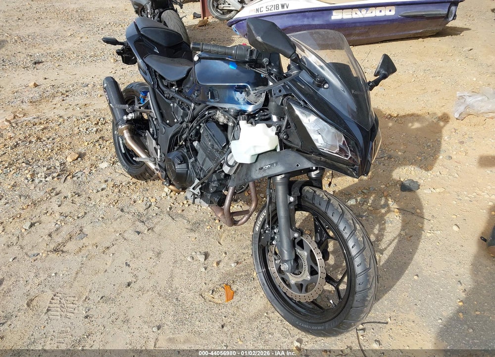 2017 KAWASAKI EX300 B VIN: JKAEX8B13HDA39222