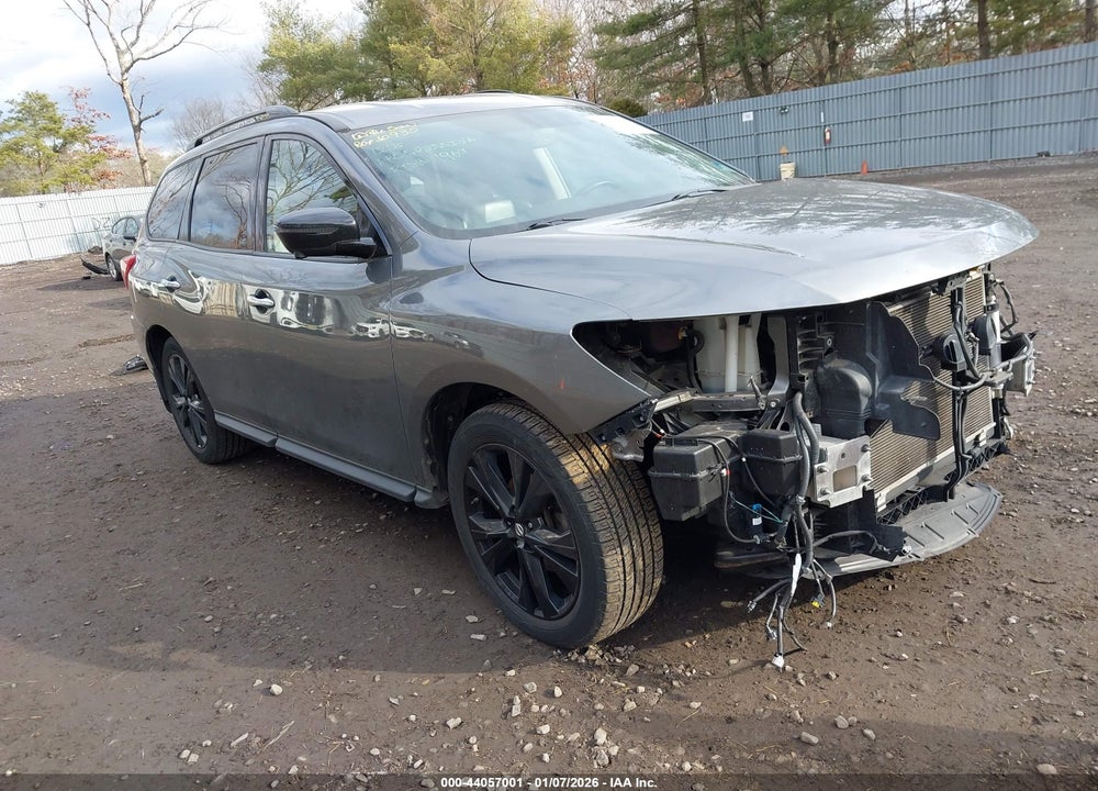 2018 NISSAN PATHFINDER SL VIN: 5N1DR2MM3JC639579