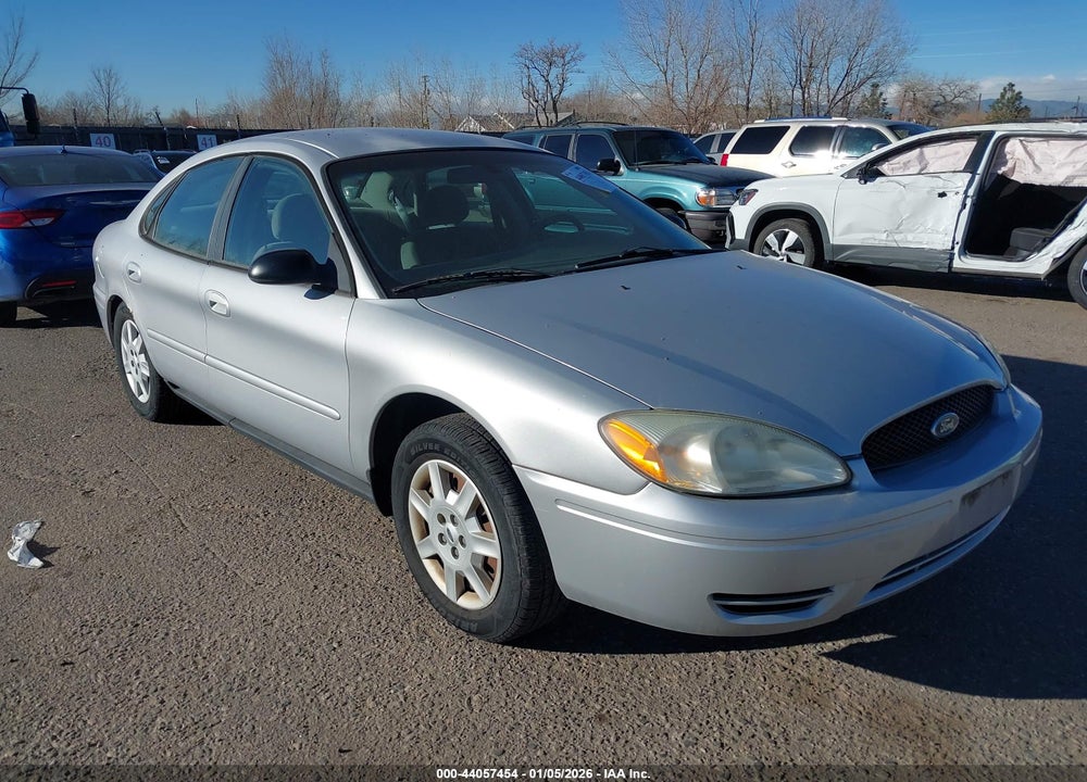 2005 FORD TAURUS SE VIN: 1FAFP53U25A246492