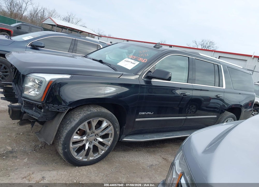 2020 GMC YUKON XL 4WD DENALI VIN: 1GKS2HKJ7LR193341