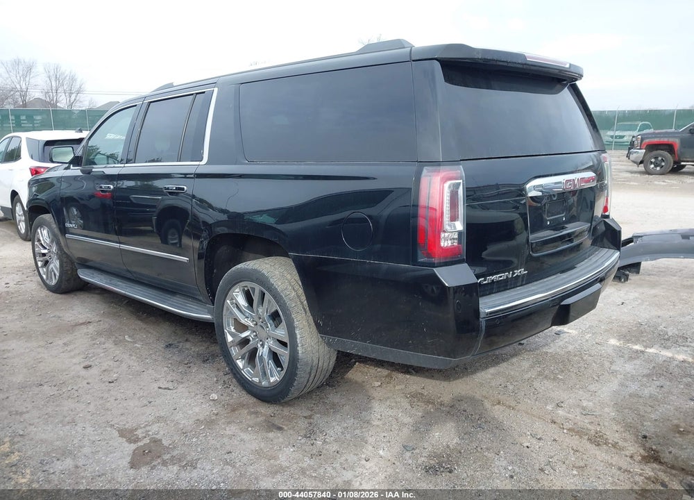 2020 GMC YUKON XL 4WD DENALI VIN: 1GKS2HKJ7LR193341