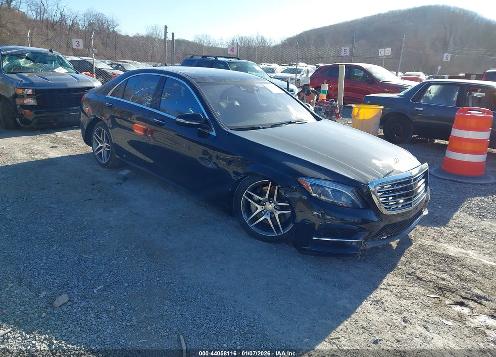 2016 MERCEDES-BENZ S 550 4MATIC VIN: WDDUG8FB8GA269975
