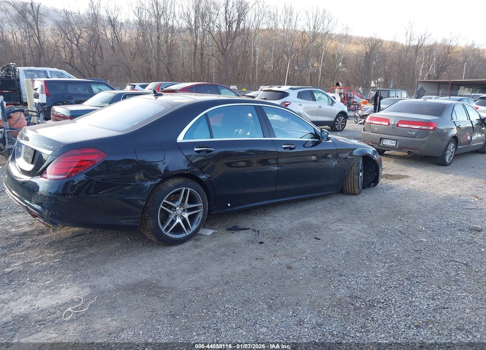 2016 MERCEDES-BENZ S 550 4MATIC VIN: WDDUG8FB8GA269975