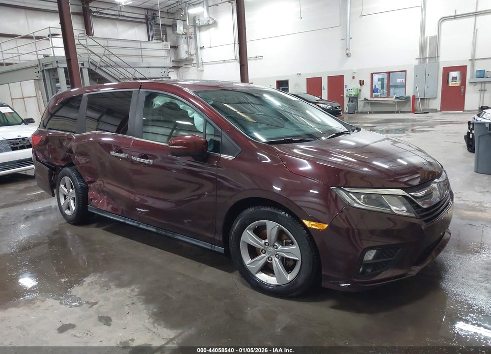 2018 HONDA ODYSSEY EX-L VIN: 5FNRL6H77JB103888