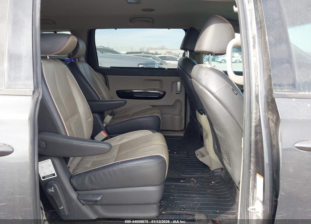 2017 KIA SEDONA SX VIN: KNDMC5C19H6318833