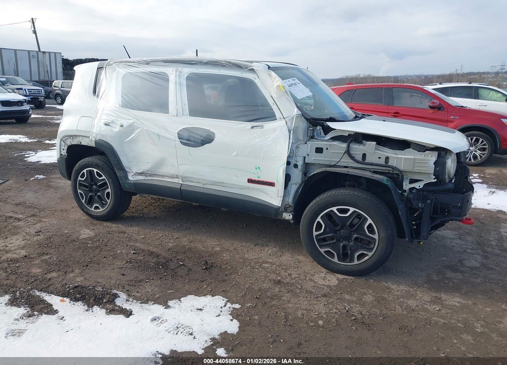 2016 JEEP RENEGADE TRAILHAWK VIN: ZACCJBCTXGPD76477