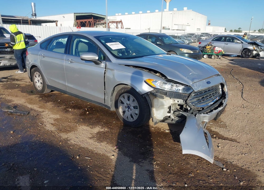 2014 FORD FUSION S VIN: 3FA6P0G70ER390829