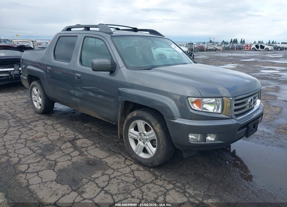 2013 HONDA RIDGELINE RTL VIN: 5FPYK1F53DB014026