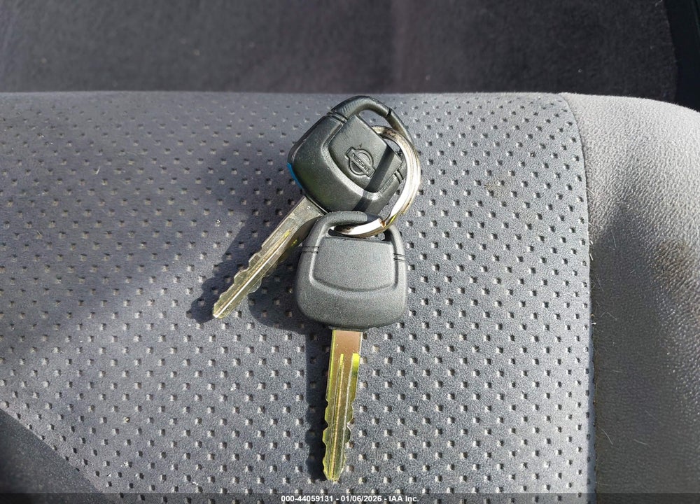2001 NISSAN PATHFINDER SE VIN: JN8DR07Y11W513330