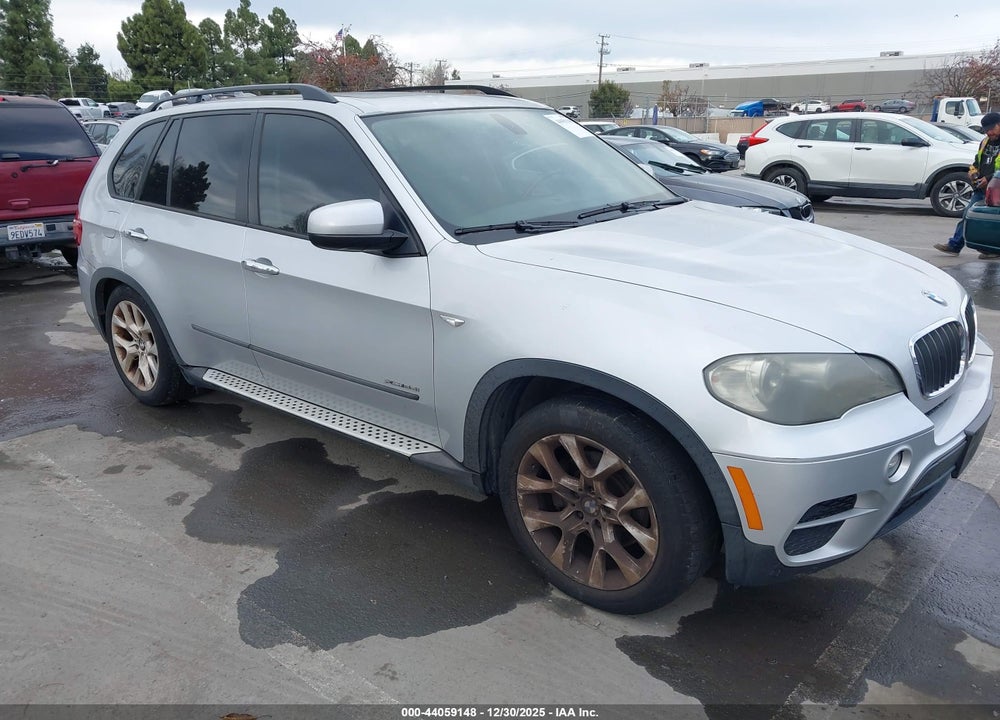 2011 BMW X5 XDRIVE35I/XDRIVE35I PREMIUM/XDRIVE35I SPORT ACTIVITY VIN: 5UXZV4C52BL402528