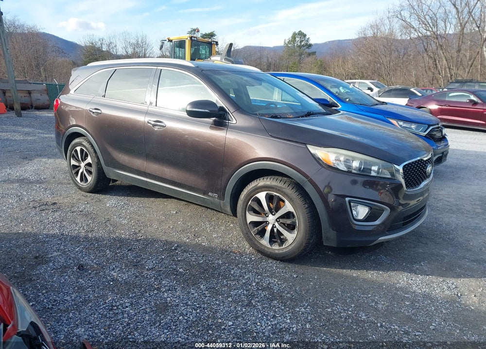 2016 KIA SORENTO 2.0T EX VIN: 5XYPHDA18GG041390