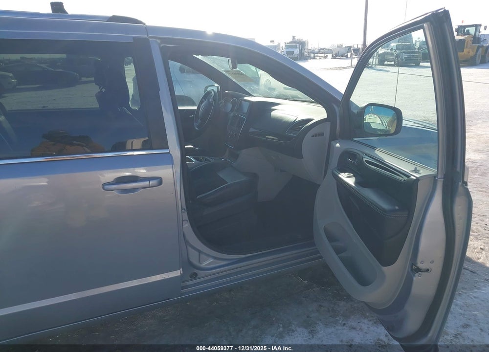 2019 DODGE GRAND CARAVAN SXT VIN: 2C4RDGCG4KR660564