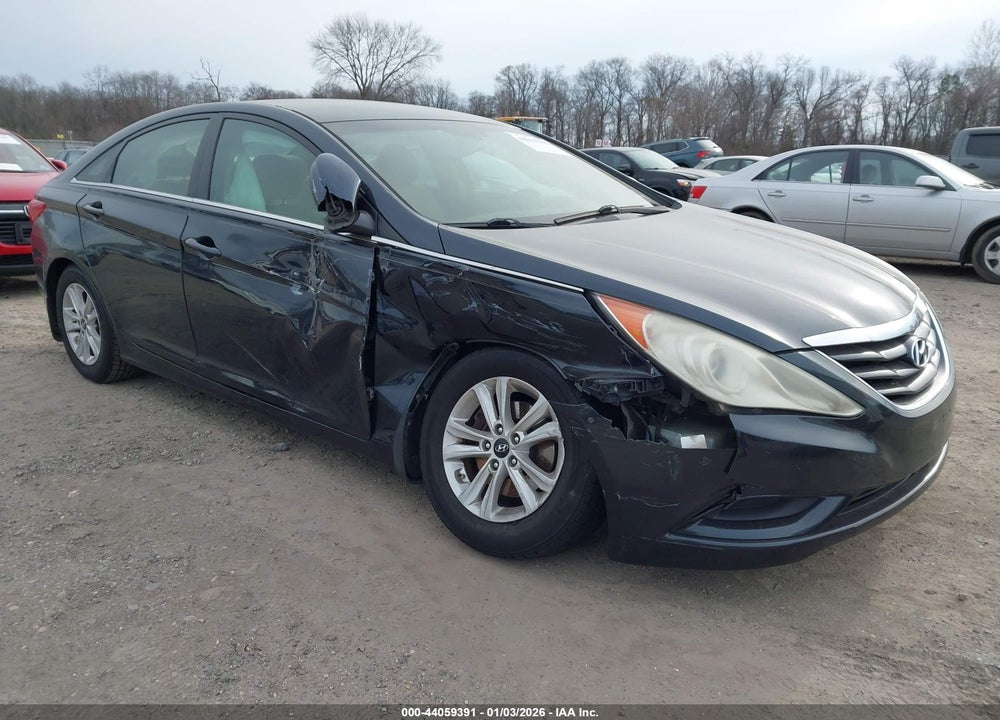 2013 HYUNDAI SONATA GLS VIN: 5NPEB4AC0DH682547