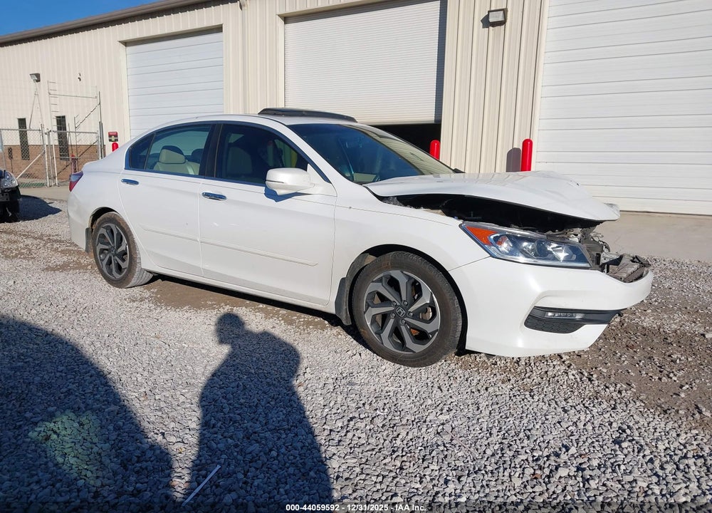 2016 HONDA ACCORD EX-L VIN: 1HGCR2F82GA018176