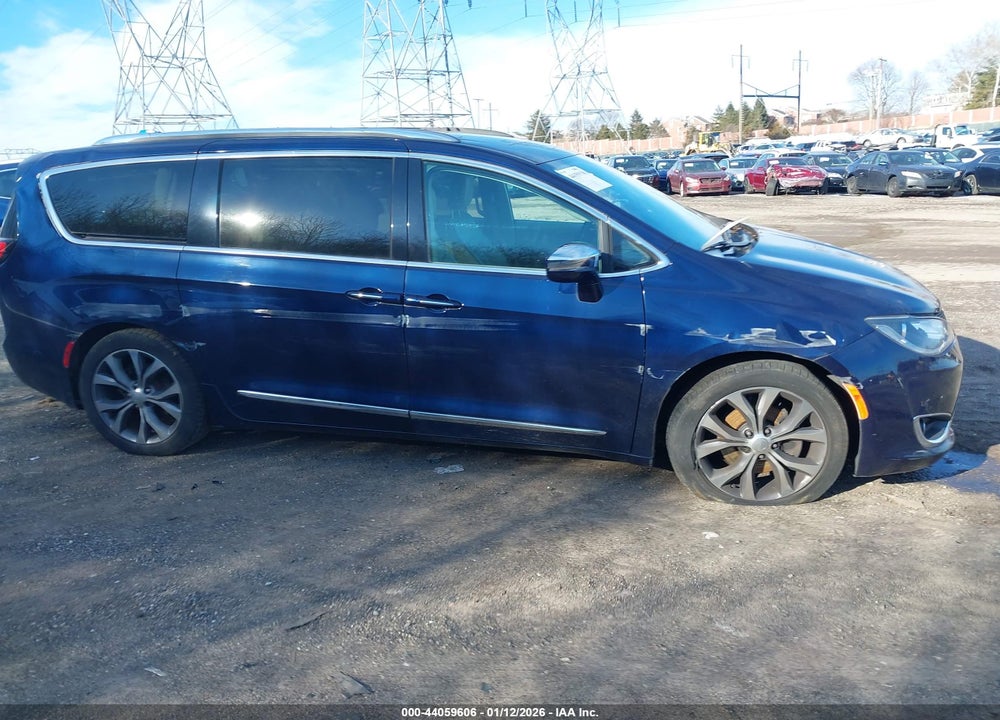 2017 CHRYSLER PACIFICA LIMITED VIN: 2C4RC1GG5HR599552