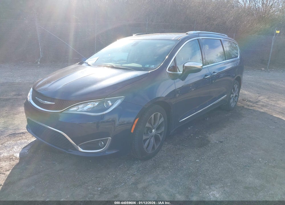 2017 CHRYSLER PACIFICA LIMITED VIN: 2C4RC1GG5HR599552