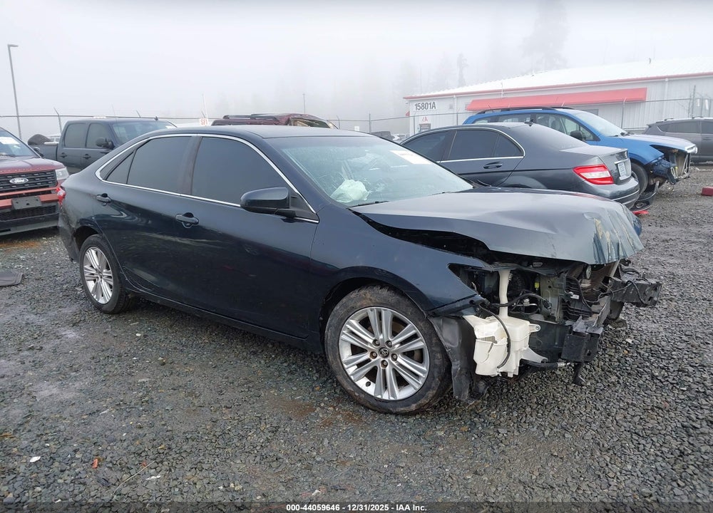 2015 TOYOTA CAMRY SE VIN: 4T1BF1FK4FU984515