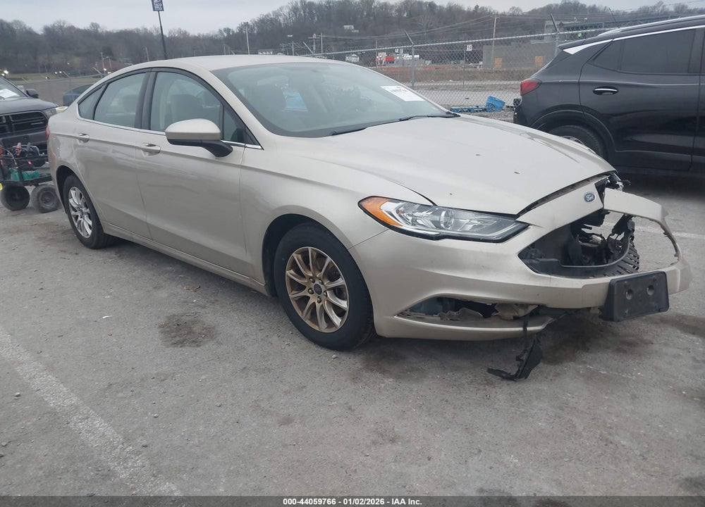 2018 FORD FUSION S VIN: 3FA6P0G7XJR196576